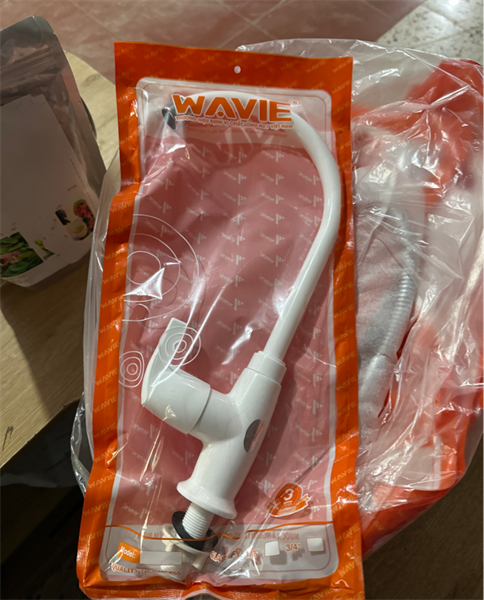 Ngổng nhựa cắm chậu thân to tay gạt WAVIE