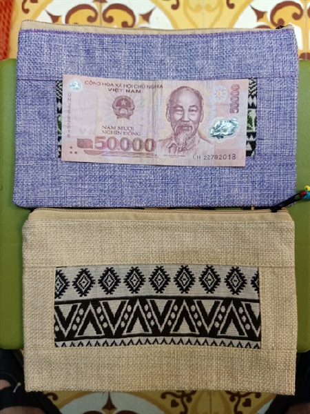 Ví chữ nhật vải đay can ô vải dệt - Embroidery purse - Usd 1.2