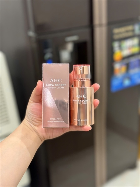 Kem ngày nâng tone AHC 50ml (xt)