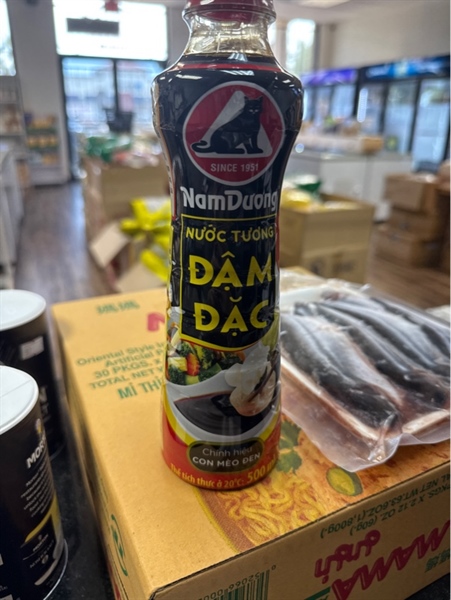 Nước Tương Mèo Đen Nam Dương
