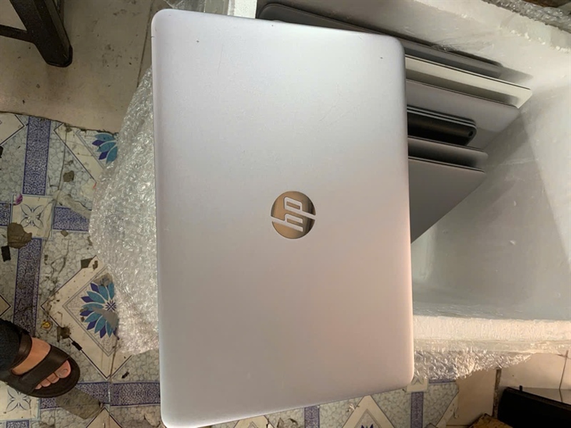 5cay HP 830g4. Cảm ứng Core i5-7200 ram8g ssd 128g pin 3h. Màn hình 14” FHD cảm ứng