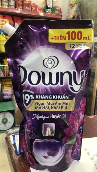 Nước xả vải Downy túi huyền bí 1.45L