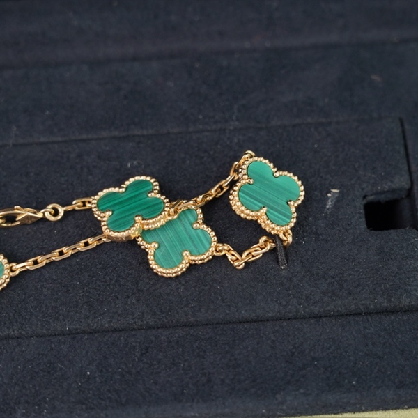 Vòng tay Van Cleef hoa xanh (JE895258) (PN) KG+