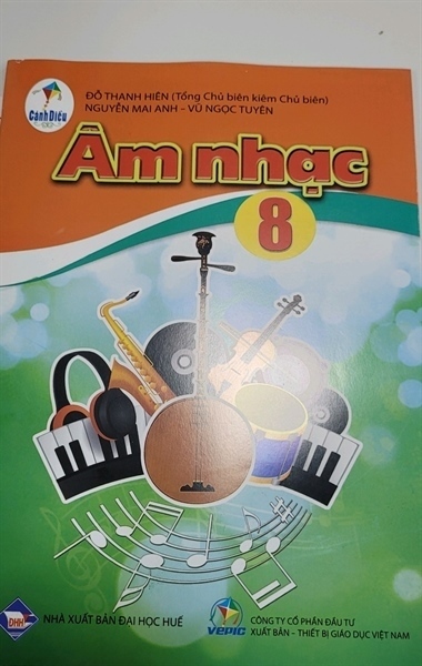 Âm nhạc 8 CD