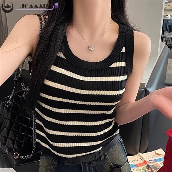 Áo sát nách cho mẹ 2 màu (đen, trắng) - FREESIZE