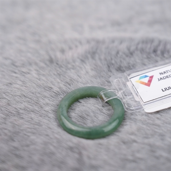 Nhẫn cẩm thạch xanh +