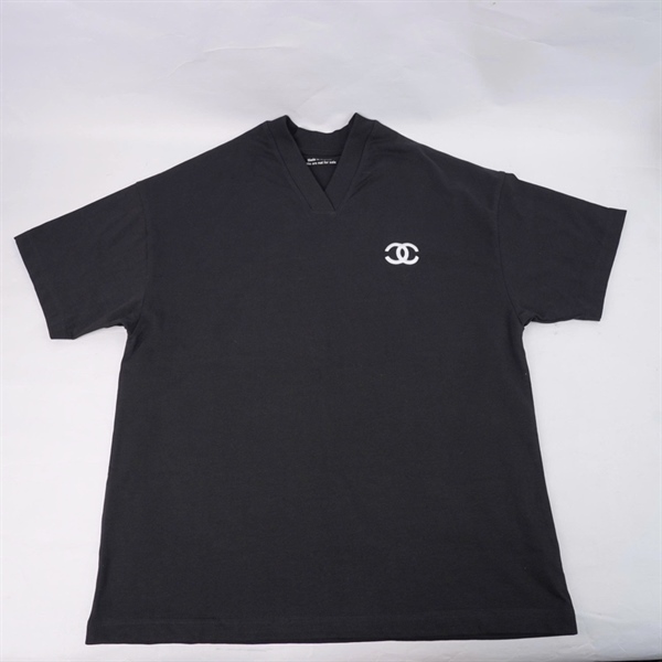 Áo thun Chanel đen cổ tim size XL +