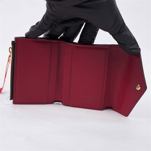 Ví LV hoa nâu gập 3 nắp đỏ (MI3139) (LT) KG+