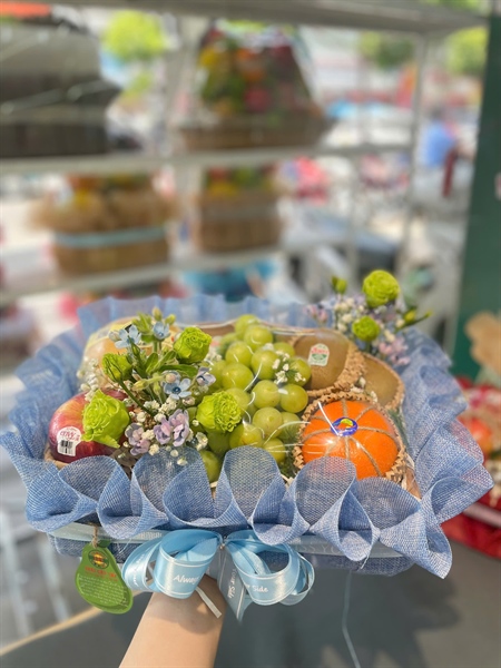 Hộp Trái Cây Mix Hoa Tone Xanh Nướcc