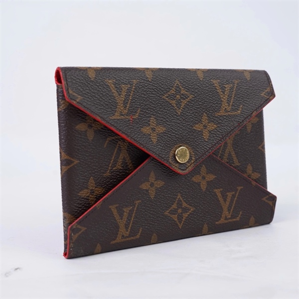 Ví LV bao thư hoa nâu (BQ) KG+