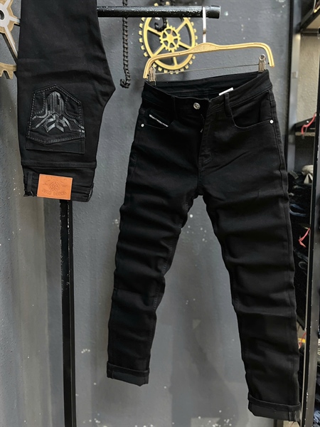 Jean THREE - TD7-25 Đen túi dập Da 3D ẩn