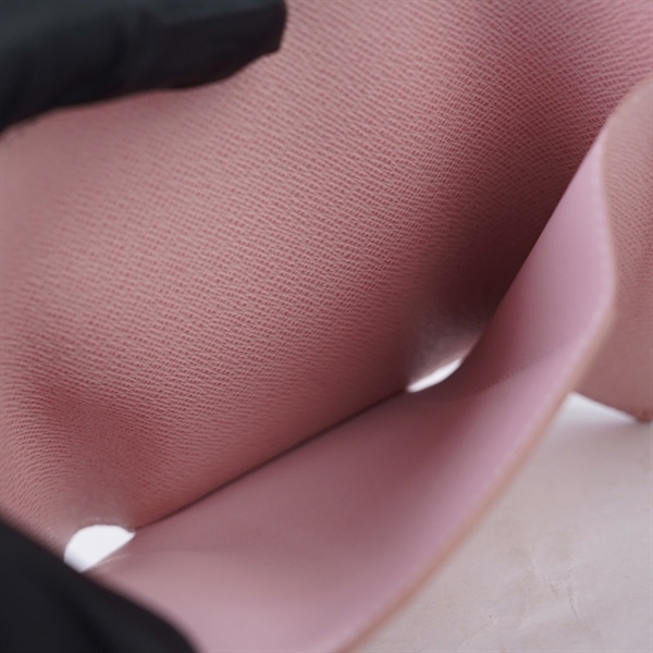 Ví LV hoa nâu gập 3 nút hồng (LT) KG+