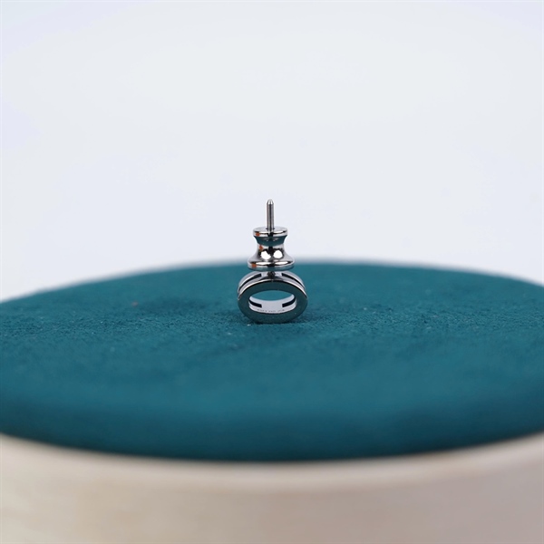 Bông tai Hermes đen (A-T) KG+