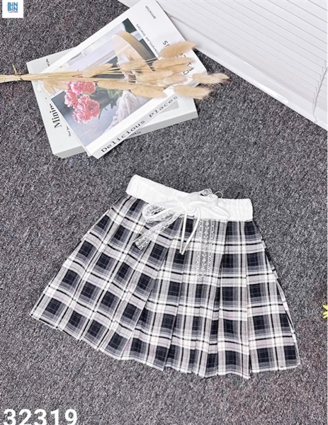 32319 - Chân váy Caro Cạp Ren Đen- Nhí