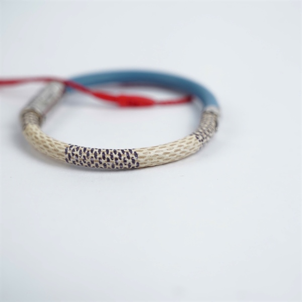 Vòng tay LV xanh trắng sz6 +