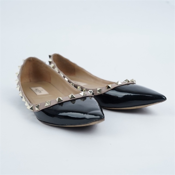 Giày Valentino đế bệt đen viền bấn đinh KG+