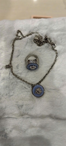 Set dây chuyền và nhẫn Versace mặt xanh (PN)+