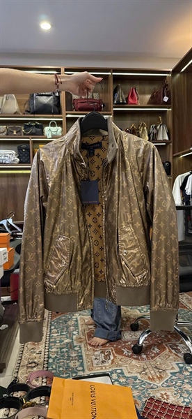 Áo khoác LV vàng tây (PN)+