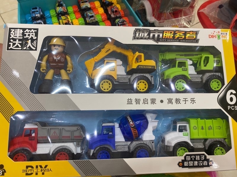 Hộp xe đồ chơi công trường DH090