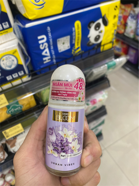 Lăn ngăn mùi bloom tim 50ml tự tin