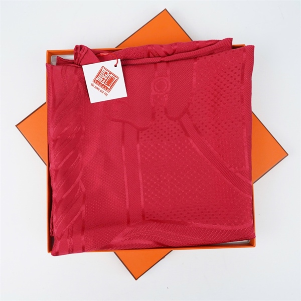 Khăn Hermes đỏ 86x87 (BQ) KG+