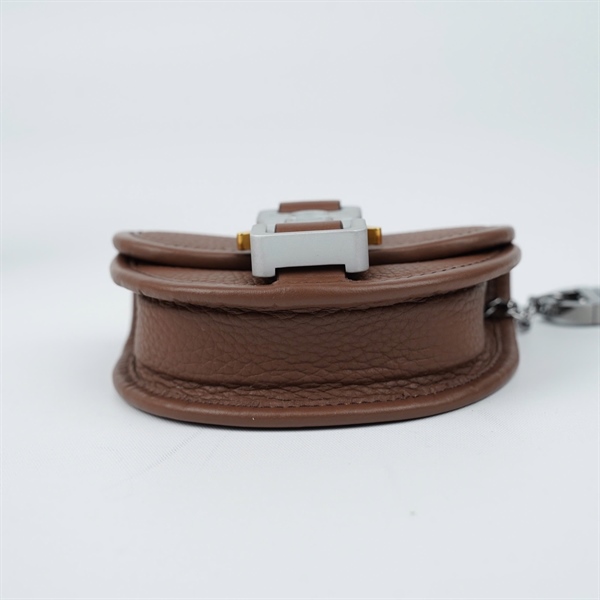 Charm Dior dạng túi nâu sz8-10 (BQ) KG+