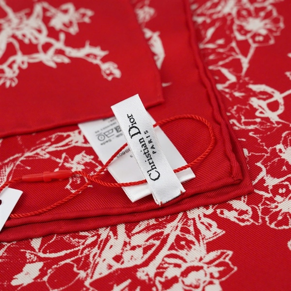 Khăn Dior đỏ in hoa sz86x89 (BQ) KG+
