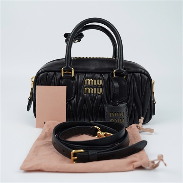 Túi Miu Miu đen sz23 (BQ) KG+