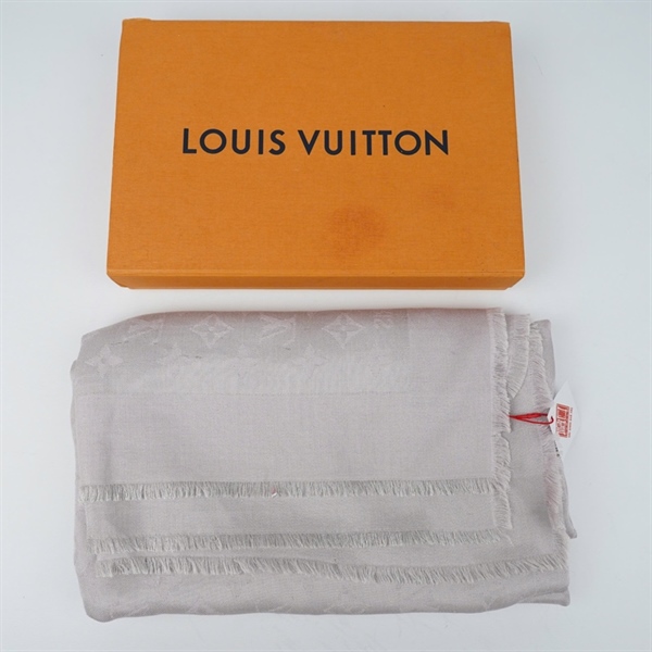 Khăn LV hoa xám 132x140 (BQ) KG+