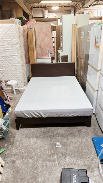 Giường đôi m4 nitori nâu