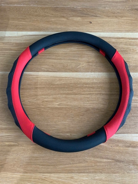 Bọc vô lăng thể thao 6S màu đen-đỏ