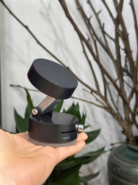 Giá đỡ dt từ tính để hít chân không 360 độ màu đen T26