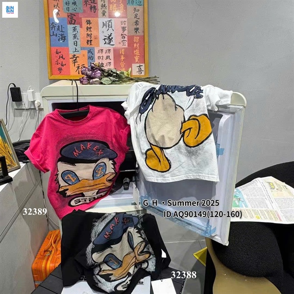 32388- Áo vịt donald - Đen rách