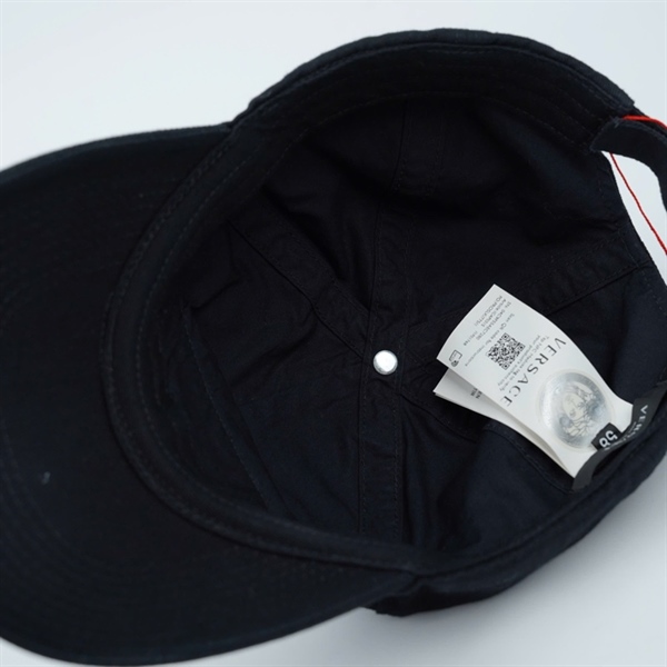 Nón Versace đen chữ vàng (BQ) KG+