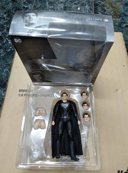 (2ND) MAFEX NO. 174 SUPERMAN