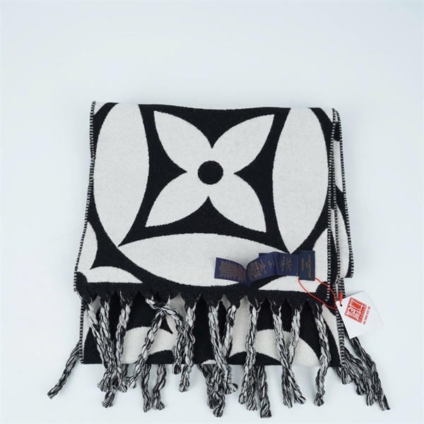 Khăn LV đen hoa trắng sz29.5x201 (PN) KG+