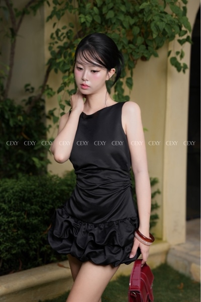 Đầm body tafta chân váy bồng