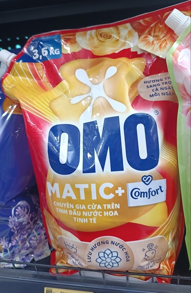 OMO NG Cửa Trên Tinh Dầu N.Hoa Tinh Tế 3.6kg/4 túi