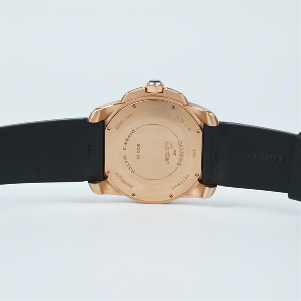 Đồng hồ Cartier dây đen mặt tròn vàng hồng (50119UX) sz47.7 (HC) KG+