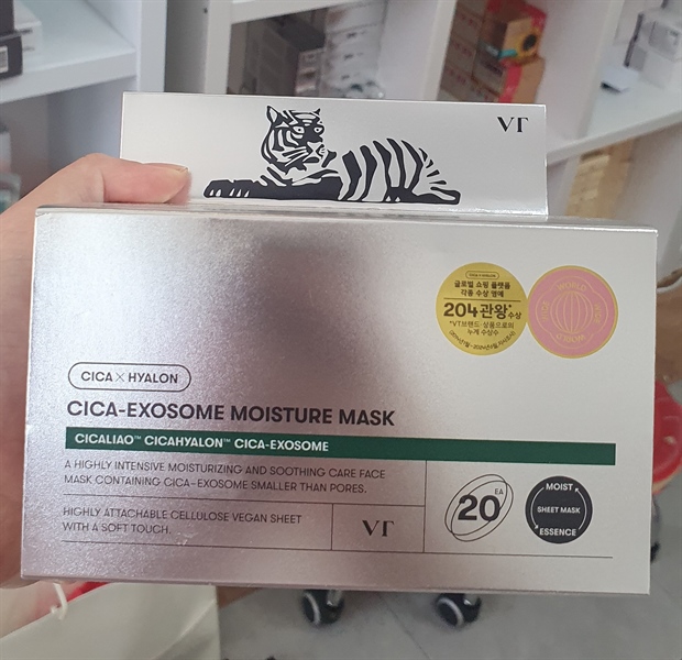 Mặt nạ vt màu trắng