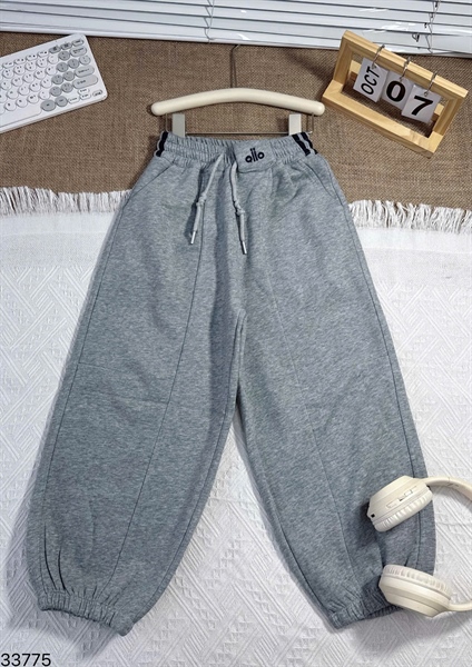 33775- Quần jogger OIIO xám kẻ đen