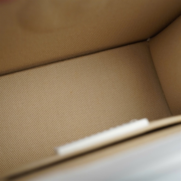 Túi Jacquemus trắng sz18 (TL) KG+