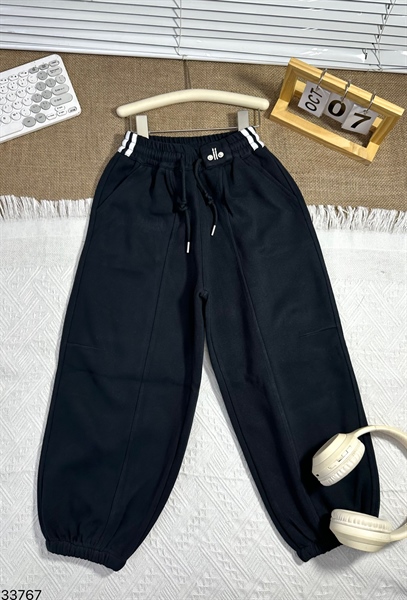 33767- Quần jogger Alo đen kẻ trắng