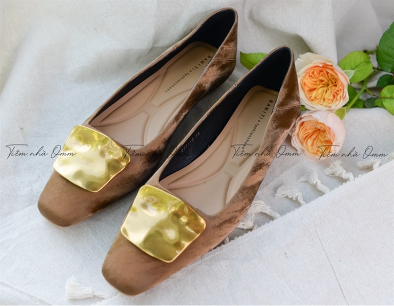 OH307 Giày bệt hoạ tiết gót gập