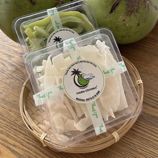 Mứt Dừa Sợi Hộp Vuông 150gr