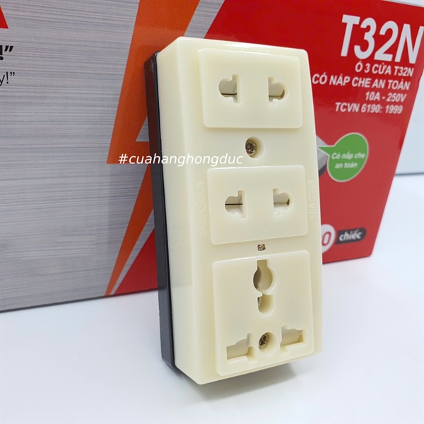 Ổ cắm 3 cửa có nắp che an toàn T32N