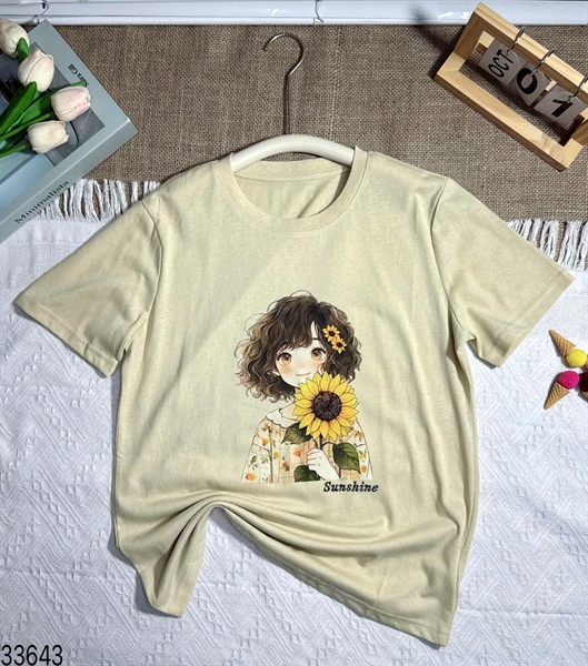 33643-Áo thun vàng kem cô gái hướng dương