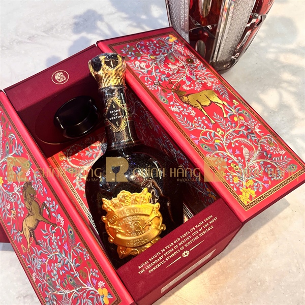 Chivas 38 năm Royal Salute Mới 500 ml - hình mô tả 2
