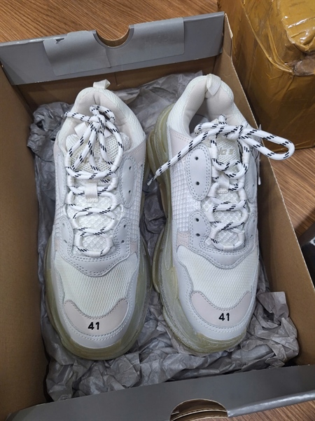 Giày Balenciaga trắng sz41 KG+