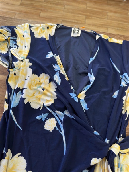 ĐẦM HOA ANNEKLEIN SIZE S